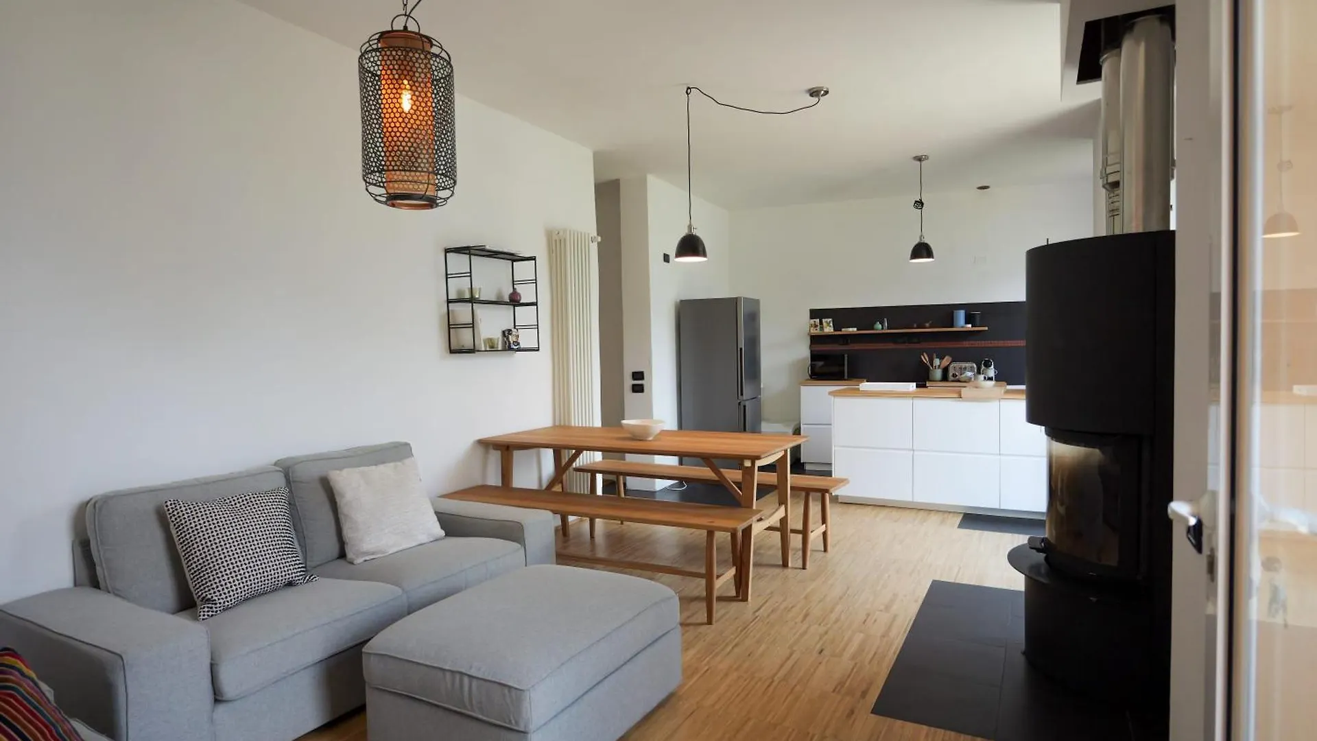 Semesterbostad Up & Up - By Myhomeincomo Moltrasio Italien